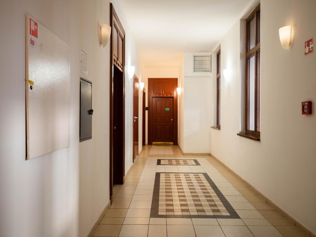 Cozy Central Apt With Garage At Gozsdu Passage Budapest Exterior photo